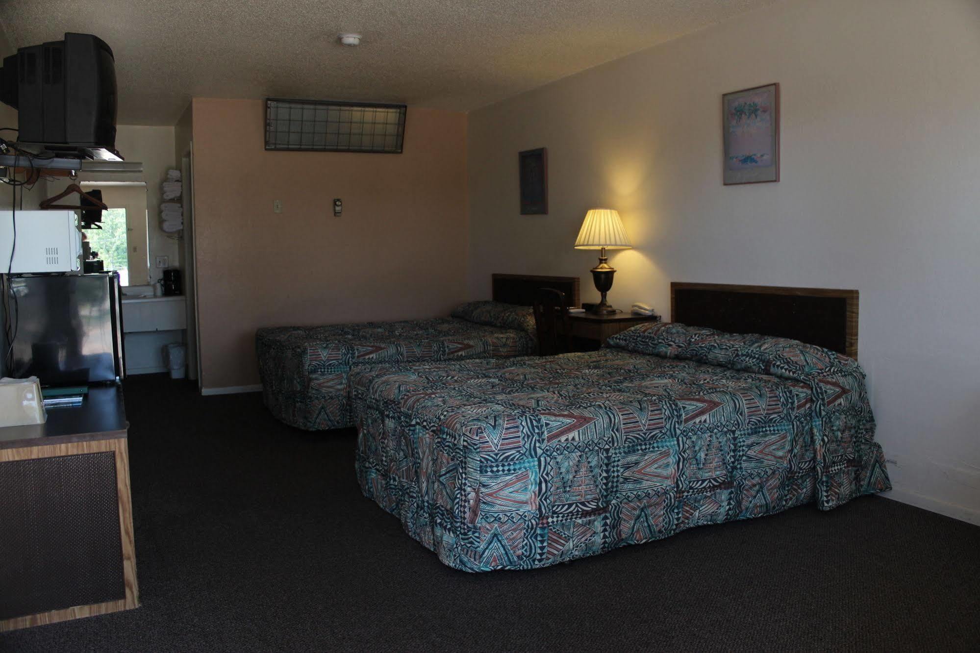 The Lake House Inn Laurie エクステリア 写真